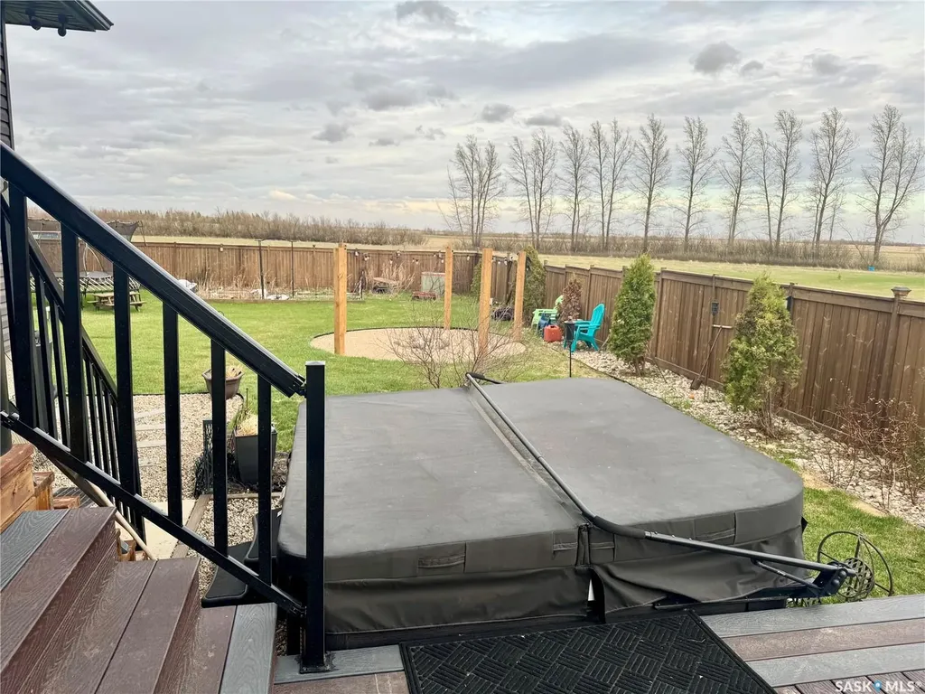 1 Lloyd Avenue Fillmore SK S0G 1N0
