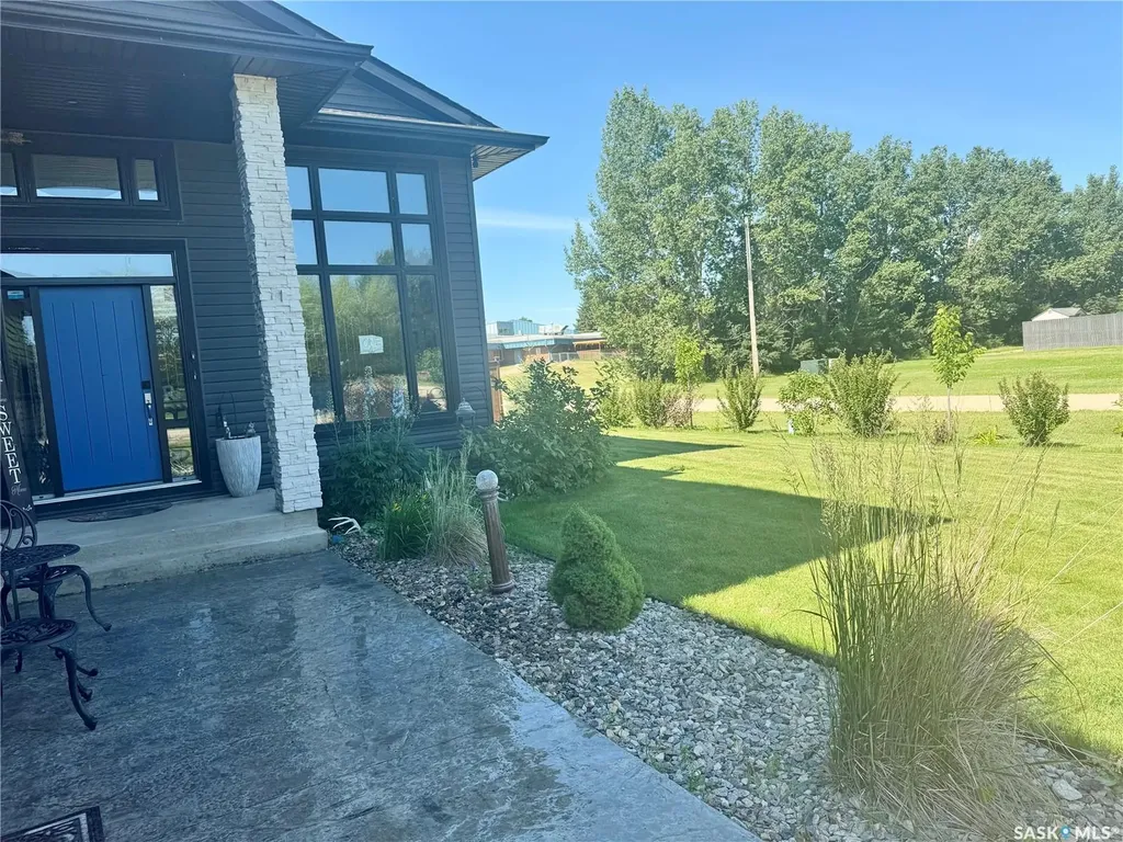 1 Lloyd Avenue Fillmore SK S0G 1N0