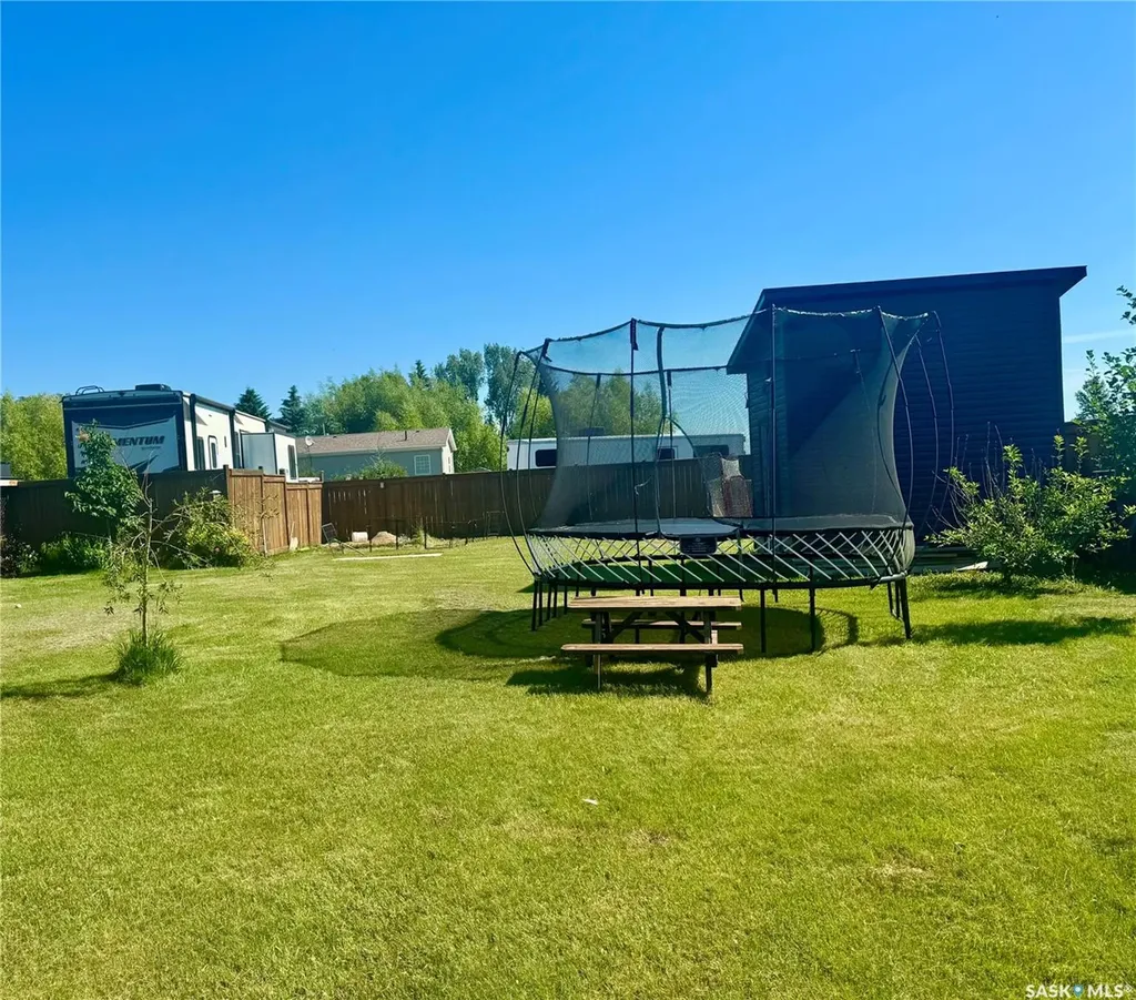 1 Lloyd Avenue Fillmore SK S0G 1N0