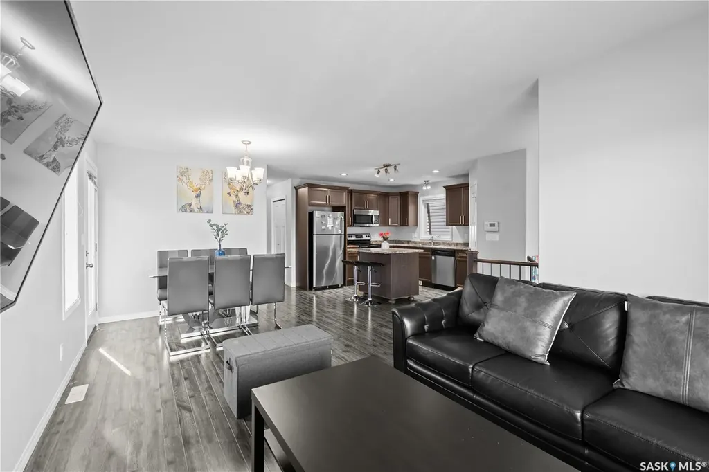 119 Maningas Bend Saskatoon SK S7S 1N1