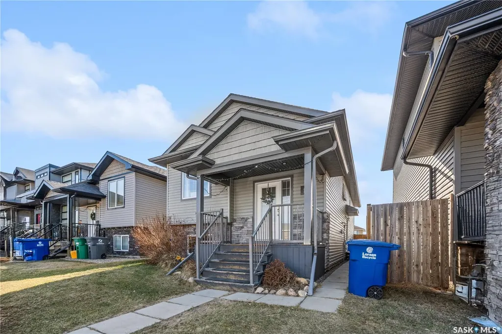 119 Maningas Bend Saskatoon SK S7S 1N1