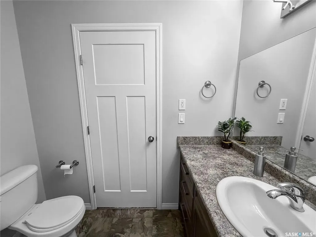 119 Maningas Bend Saskatoon SK S7S 1N1