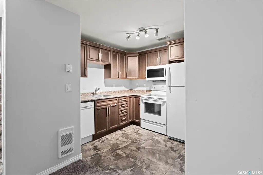 119 Maningas Bend Saskatoon SK S7S 1N1
