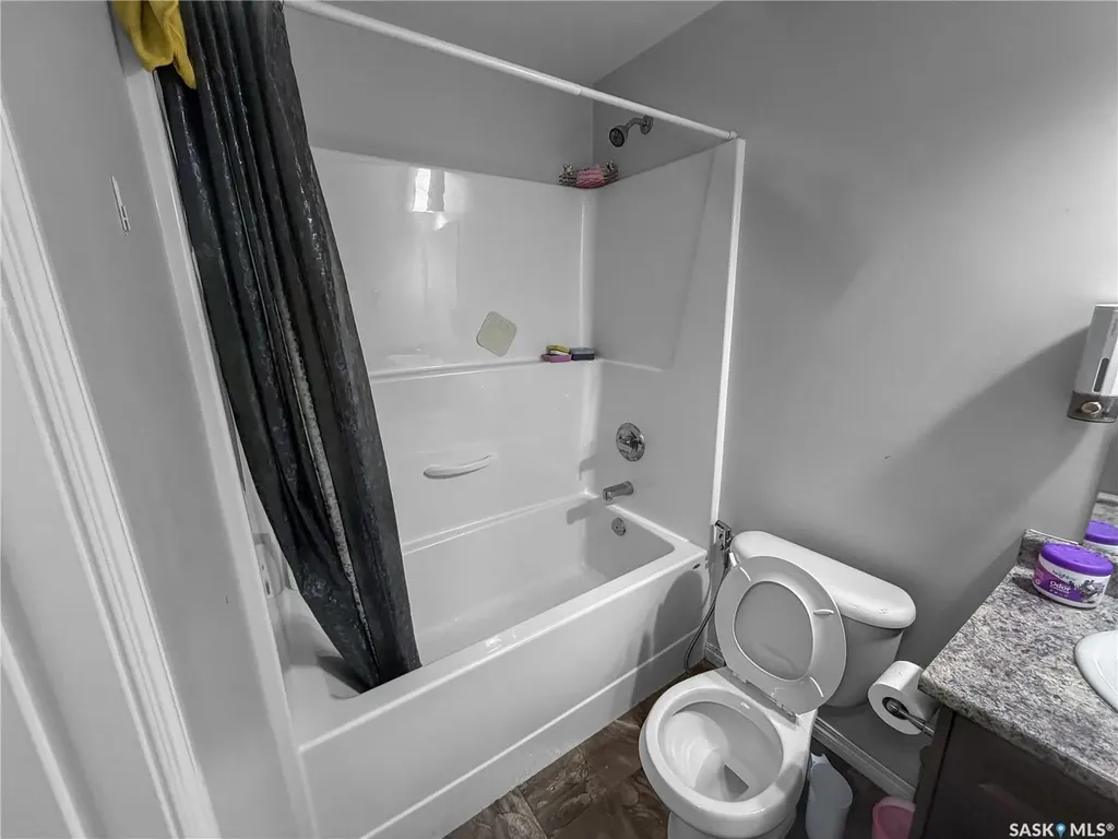119 Maningas Bend Saskatoon SK S7S 1N1