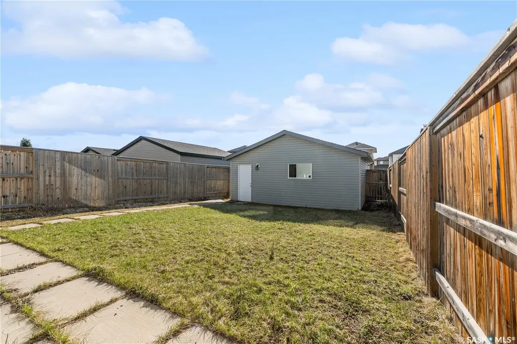 119 Maningas Bend Saskatoon SK S7S 1N1