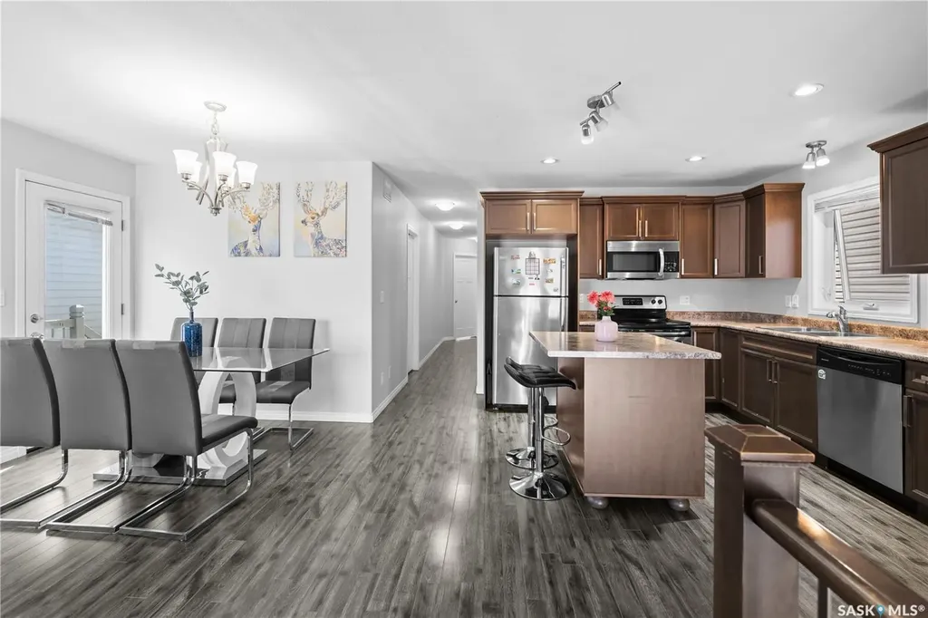 119 Maningas Bend Saskatoon SK S7S 1N1