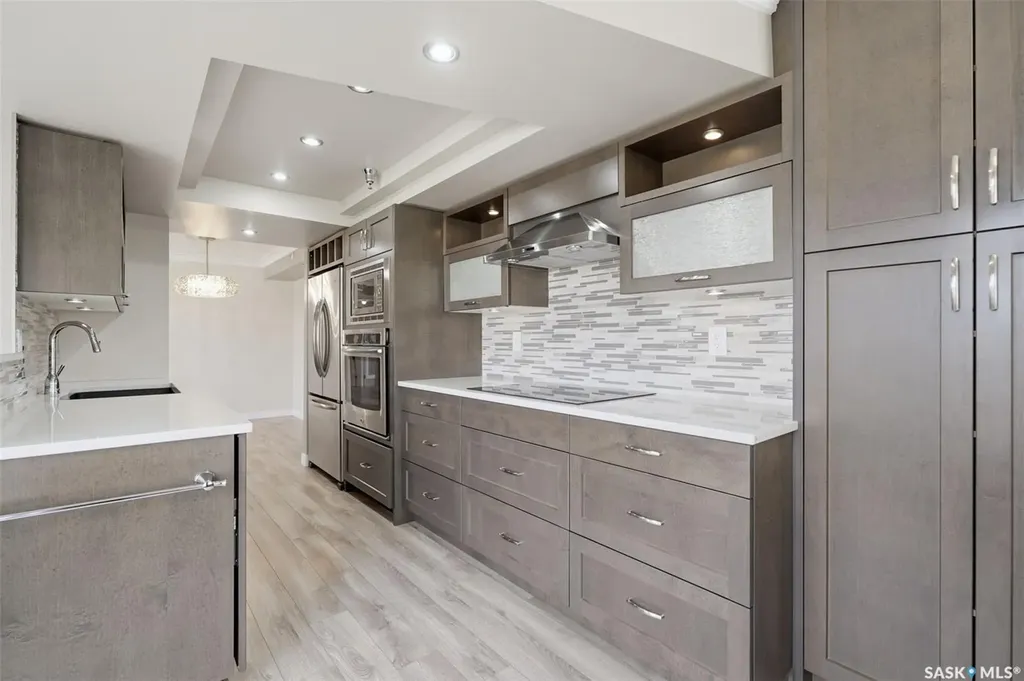 424 Spadina Crescent E Saskatoon SK S7K 6X7