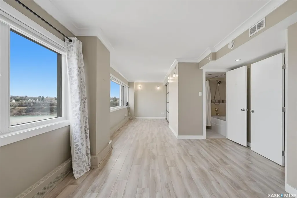 424 Spadina Crescent E Saskatoon SK S7K 6X7
