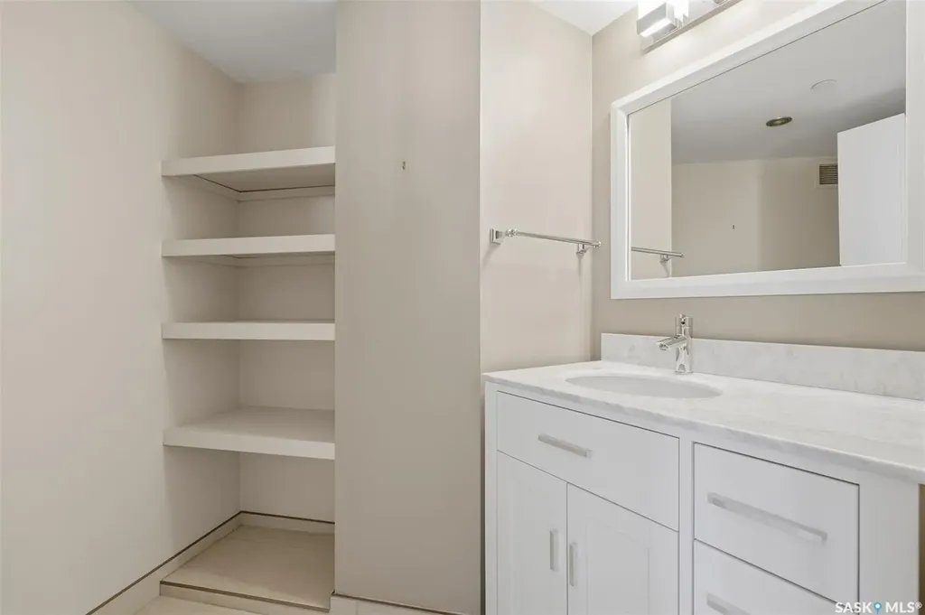 424 Spadina Crescent E Saskatoon SK S7K 6X7