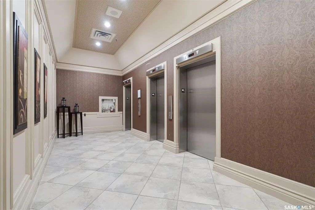 424 Spadina Crescent E Saskatoon SK S7K 6X7