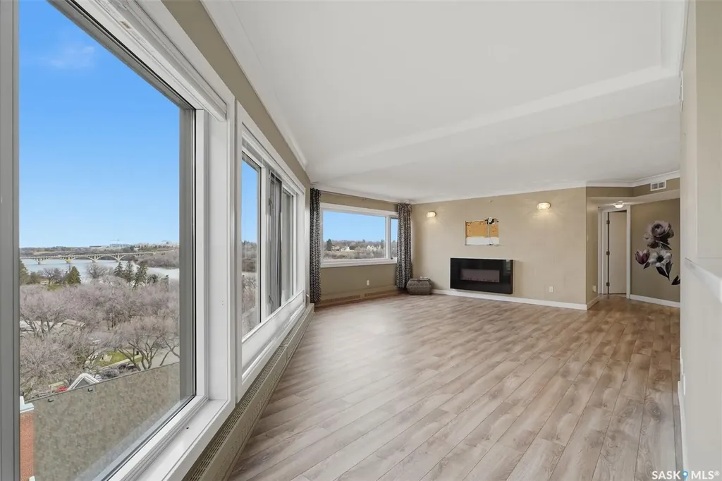 424 Spadina Crescent E Saskatoon SK S7K 6X7