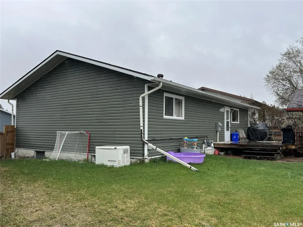 23 Marion Crescent Meadow Lake SK S9X 1B7