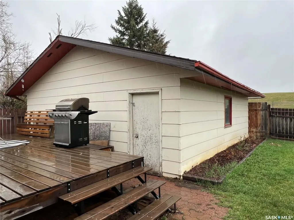 23 Marion Crescent Meadow Lake SK S9X 1B7