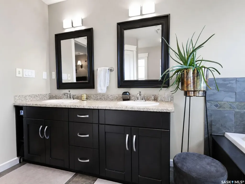 16 Glass Drive Prince Albert SK S6X 0A7