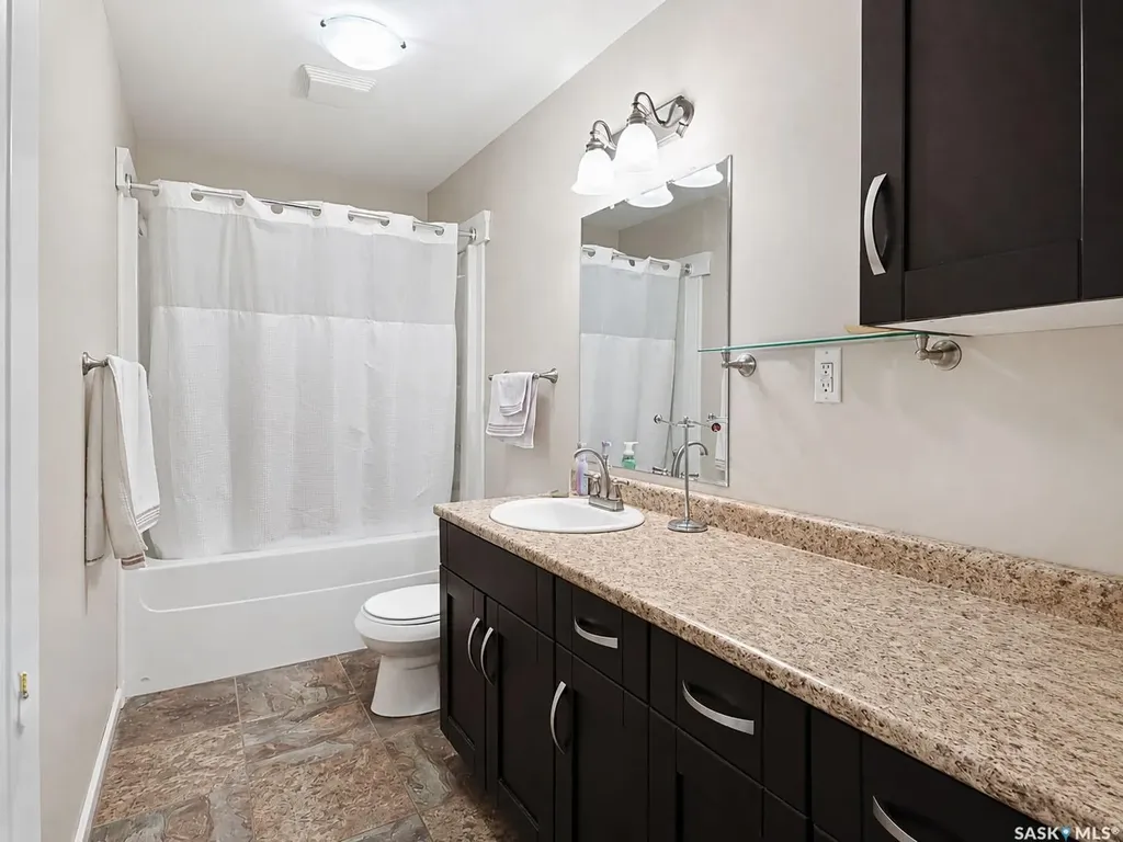 16 Glass Drive Prince Albert SK S6X 0A7