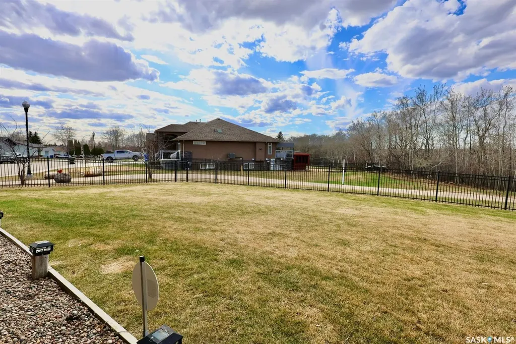 16 Glass Drive Prince Albert SK S6X 0A7