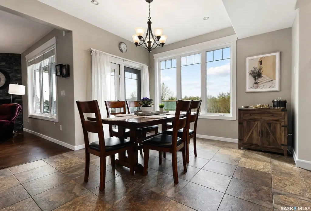 16 Glass Drive Prince Albert SK S6X 0A7
