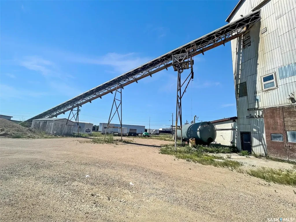 503 North Railway Street W Swift Current SK S9H 4T4