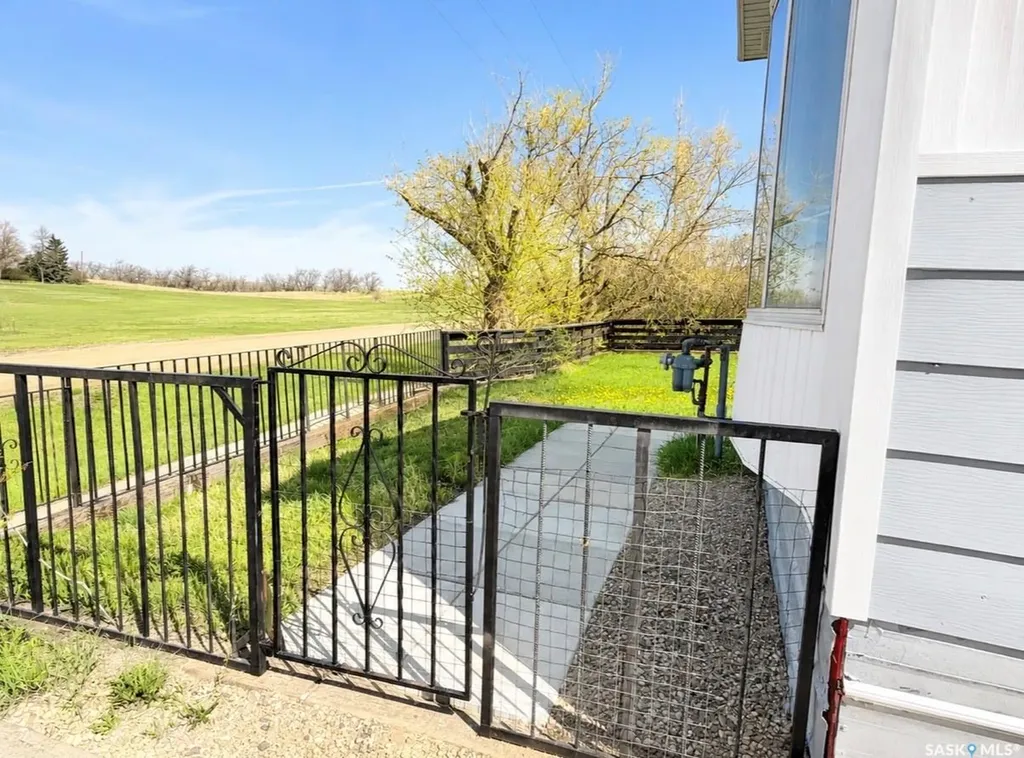 509 Toews Street Morse SK S0H 3C0
