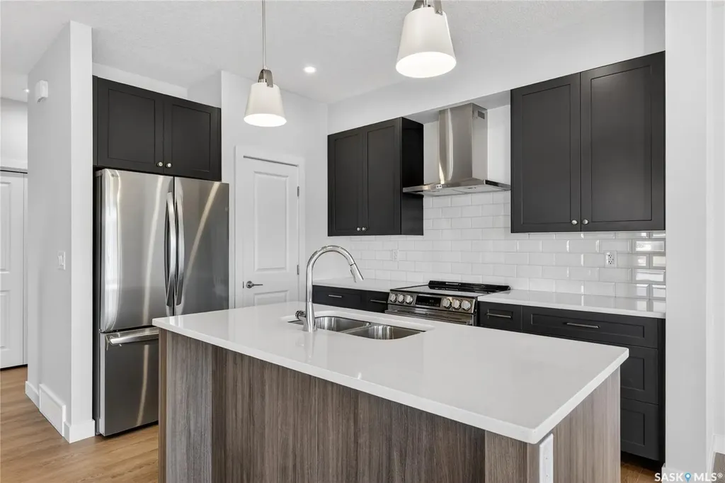 830 Brighton Boulevard Saskatoon SK S7V 2A8