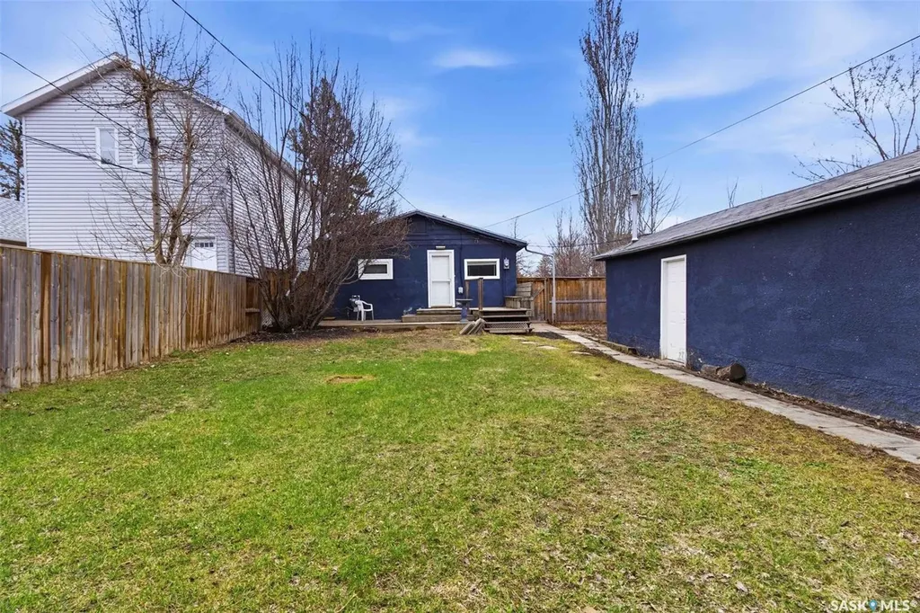 445 U Avenue S Saskatoon SK S7M 3B3