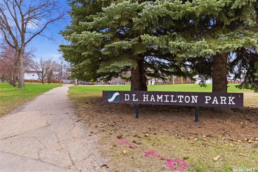445 U Avenue S Saskatoon SK S7M 3B3
