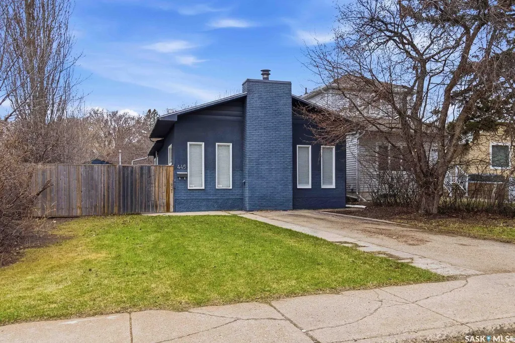 445 U Avenue S Saskatoon SK S7M 3B3