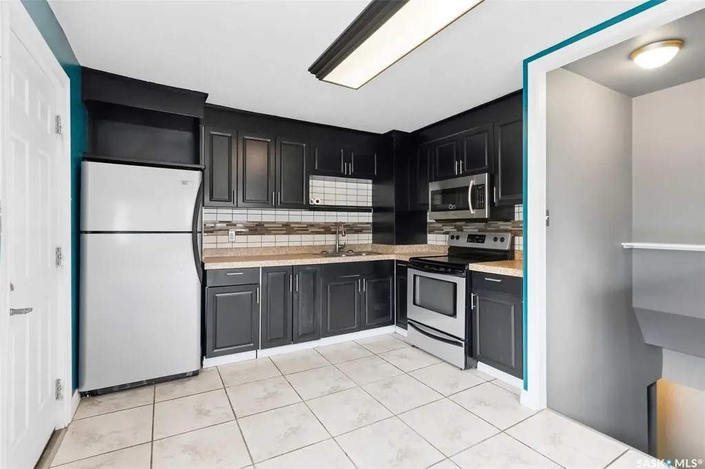 445 U Avenue S Saskatoon SK S7M 3B3
