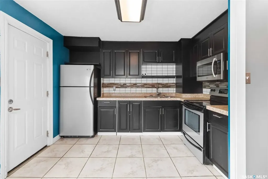 445 U Avenue S Saskatoon SK S7M 3B3