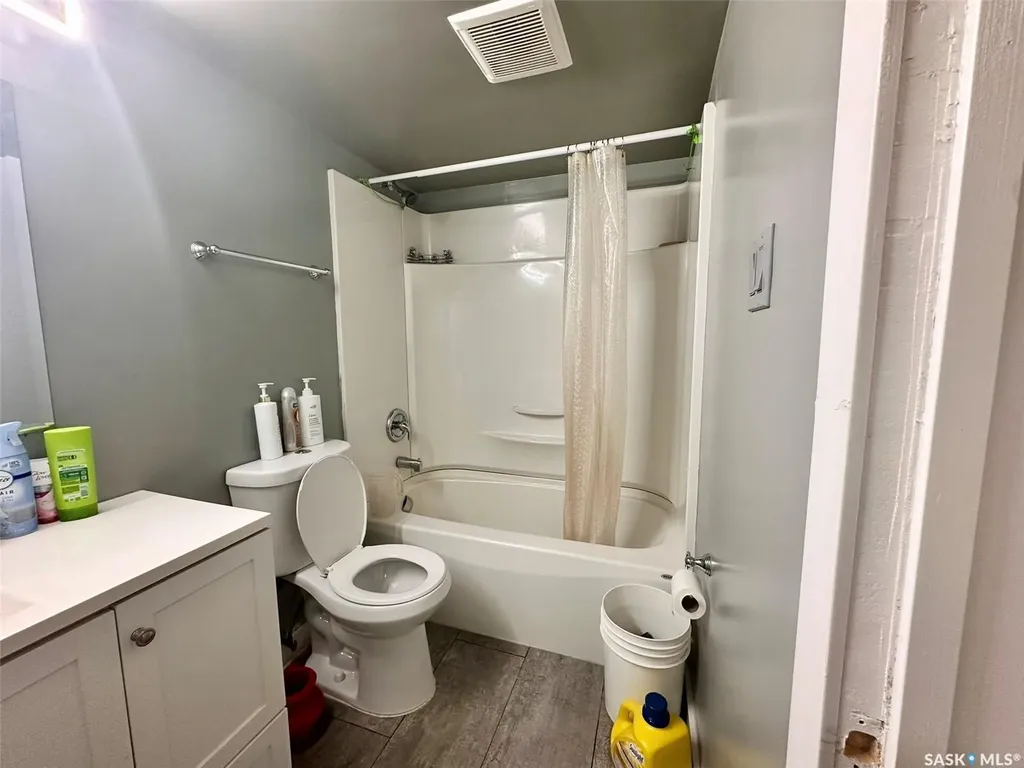 3625 Chaben Place Saskatoon SK S7H 4E9