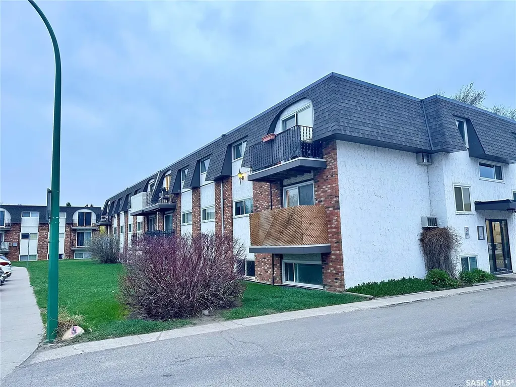 3625 Chaben Place Saskatoon SK S7H 4E9