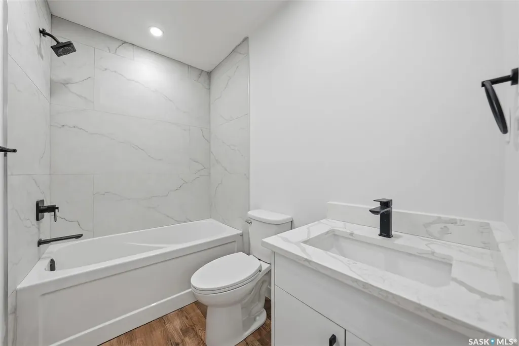 1001 23rd Street W Saskatoon SK S7L 0A6