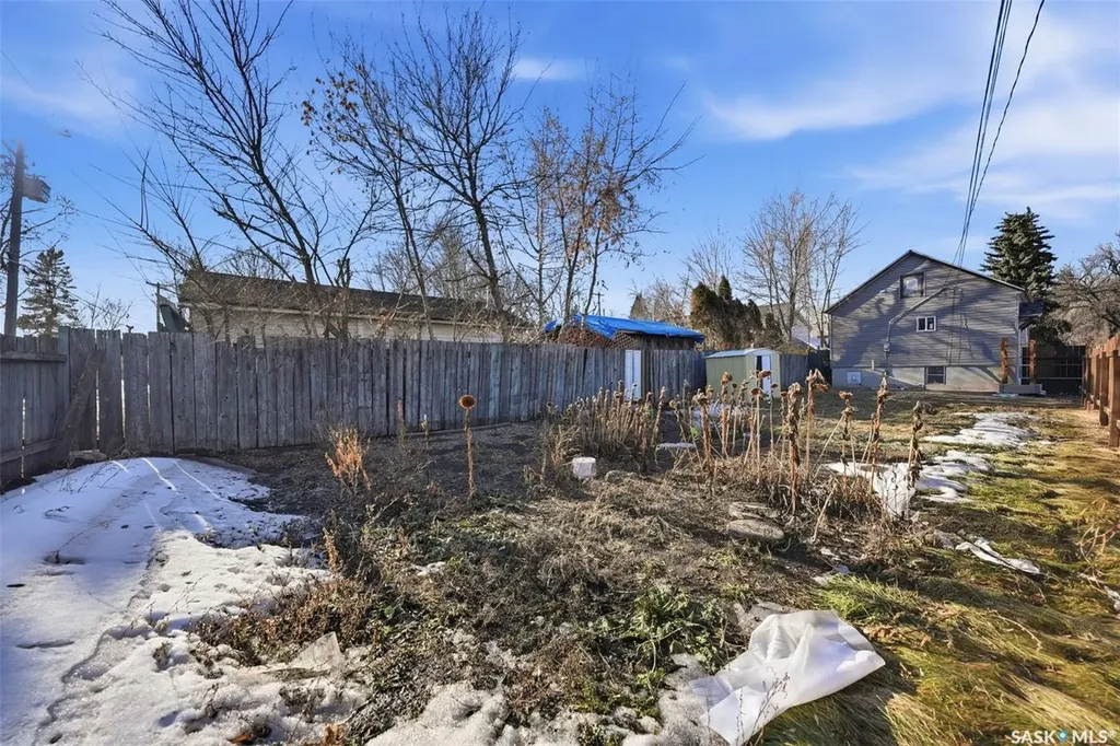 1001 23rd Street W Saskatoon SK S7L 0A6