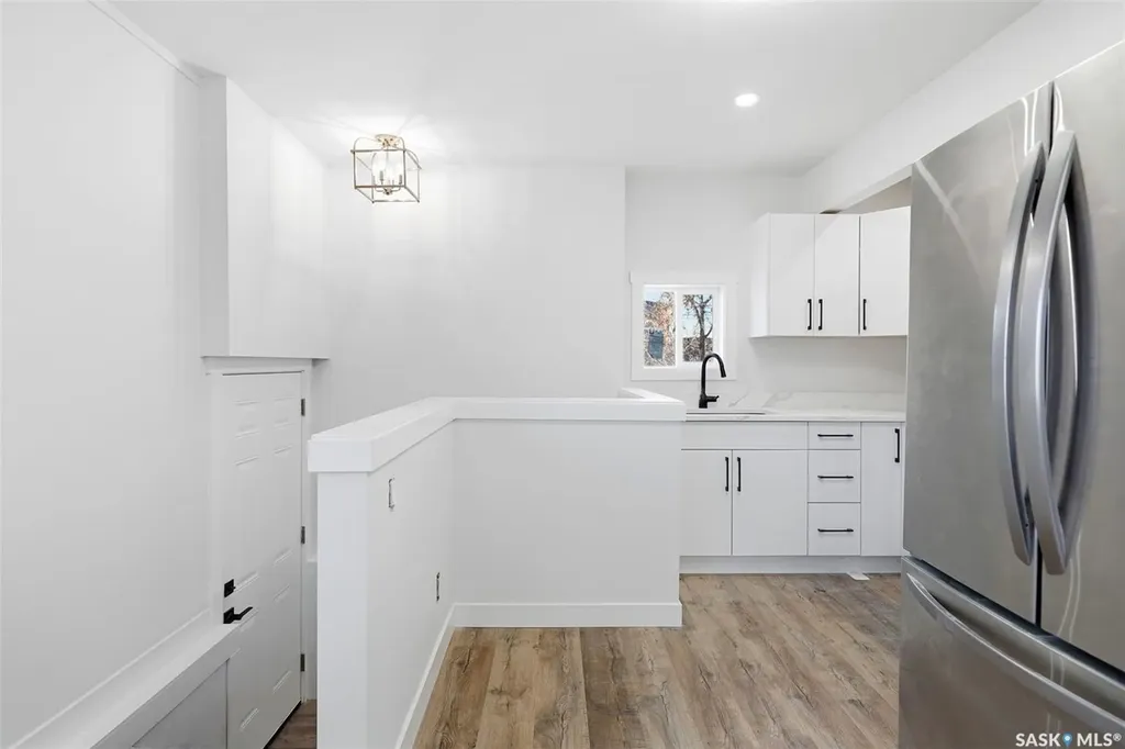1001 23rd Street W Saskatoon SK S7L 0A6