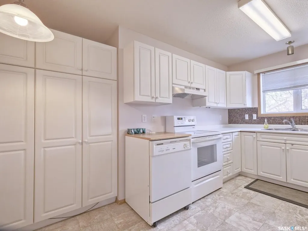 210 3rd Avenue E Rosetown SK S0L 2V0