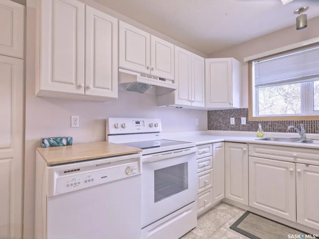 210 3rd Avenue E Rosetown SK S0L 2V0