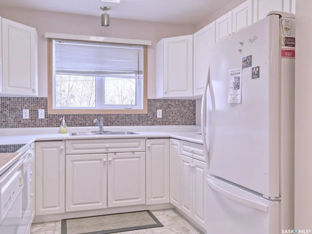 210 3rd Avenue E Rosetown SK S0L 2V0