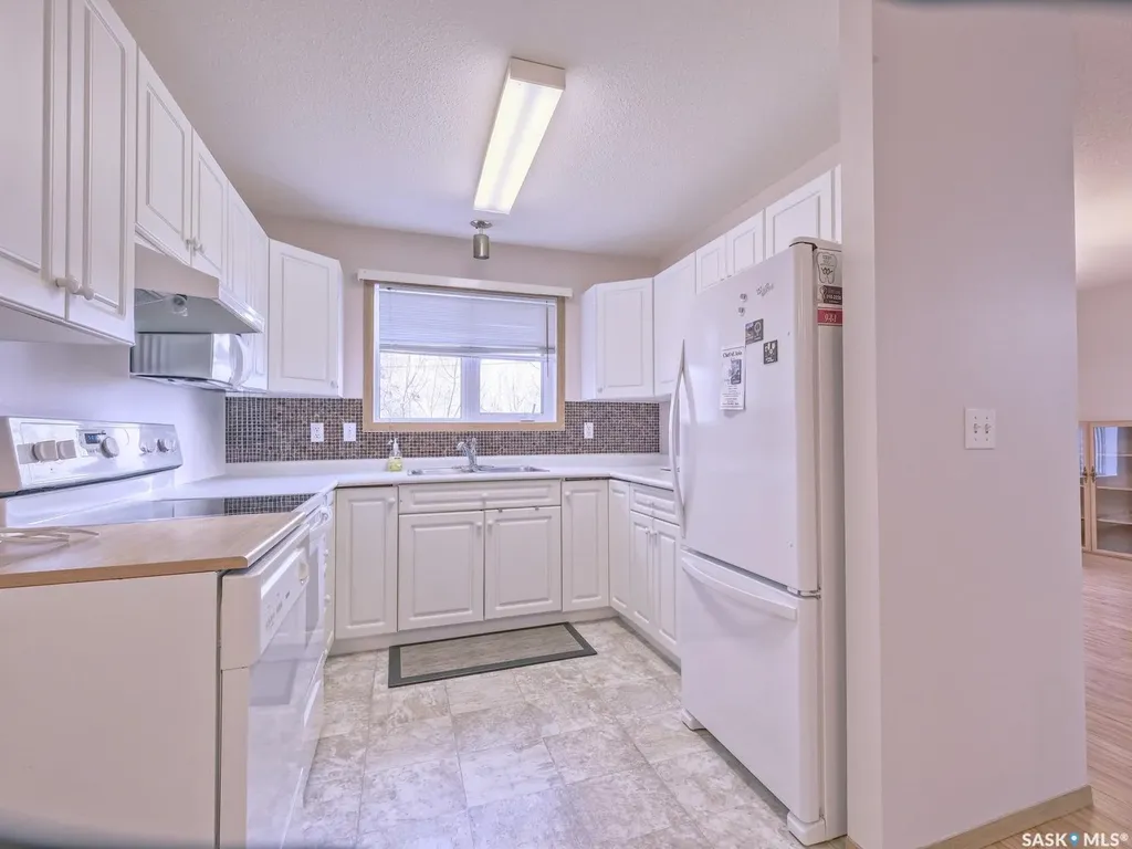 210 3rd Avenue E Rosetown SK S0L 2V0