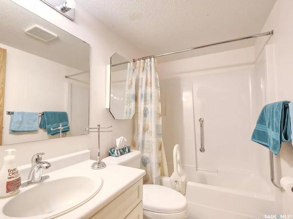 210 3rd Avenue E Rosetown SK S0L 2V0