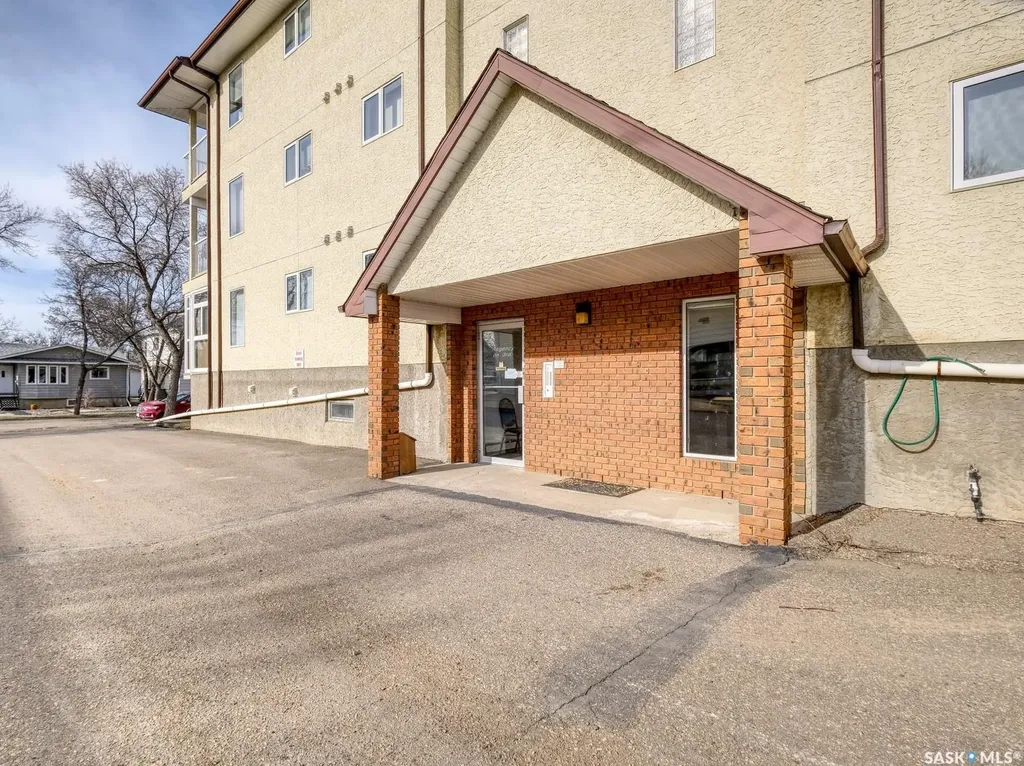 210 3rd Avenue E Rosetown SK S0L 2V0