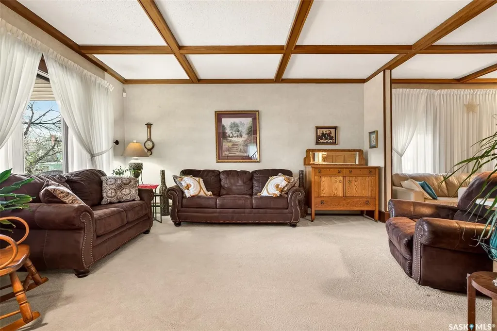 1108 Redland Avenue Moose Jaw SK S6H 3P3