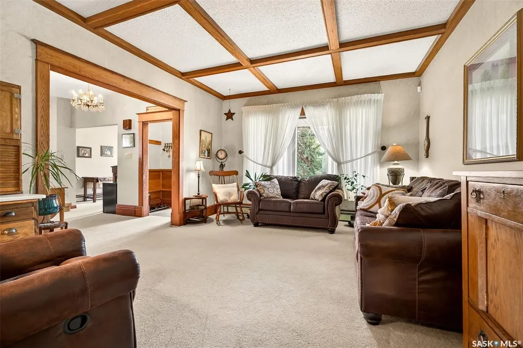 1108 Redland Avenue Moose Jaw SK S6H 3P3