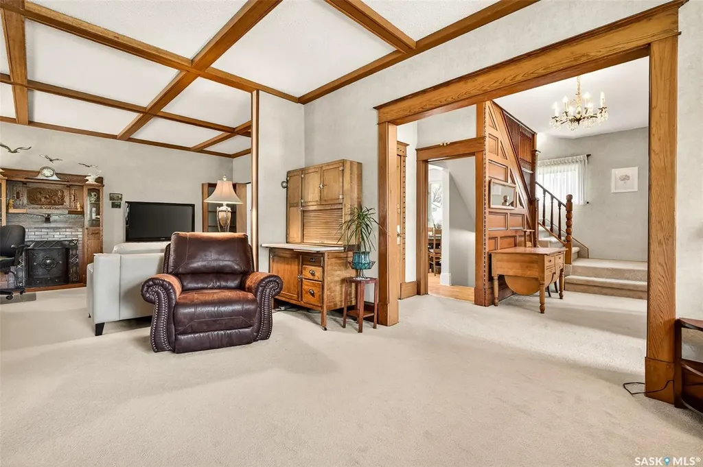 1108 Redland Avenue Moose Jaw SK S6H 3P3