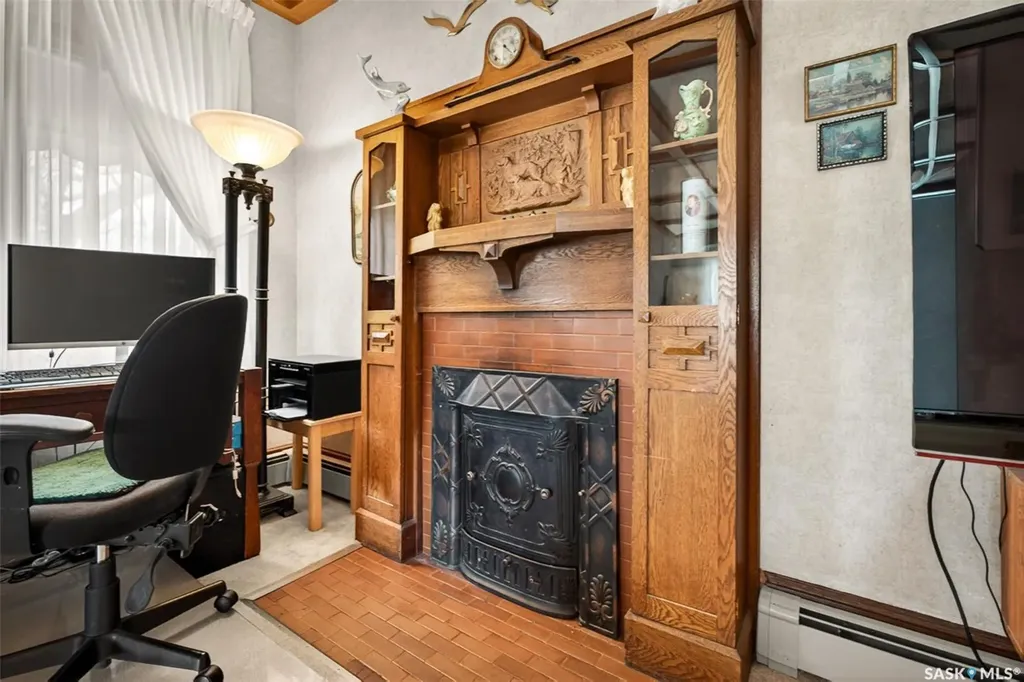 1108 Redland Avenue Moose Jaw SK S6H 3P3