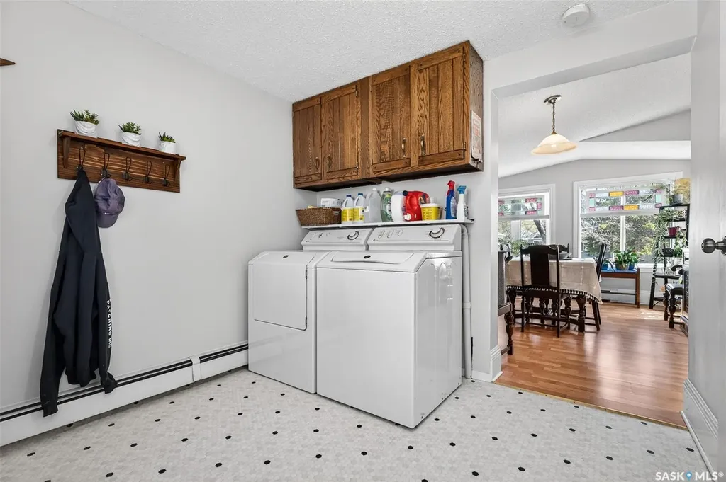 1108 Redland Avenue Moose Jaw SK S6H 3P3