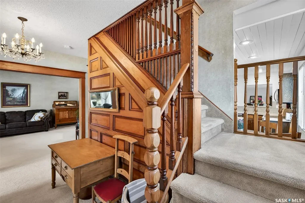 1108 Redland Avenue Moose Jaw SK S6H 3P3