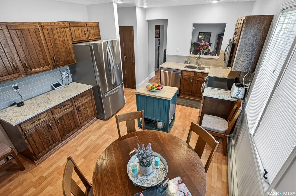 1108 Redland Avenue Moose Jaw SK S6H 3P3