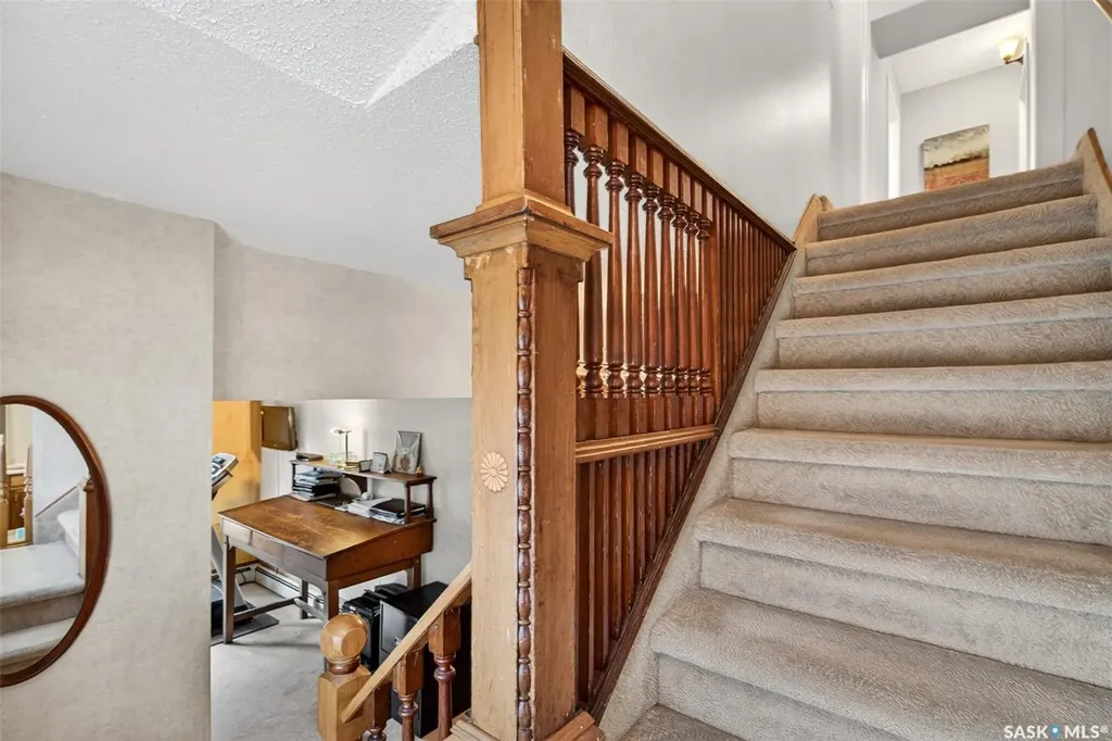 1108 Redland Avenue Moose Jaw SK S6H 3P3