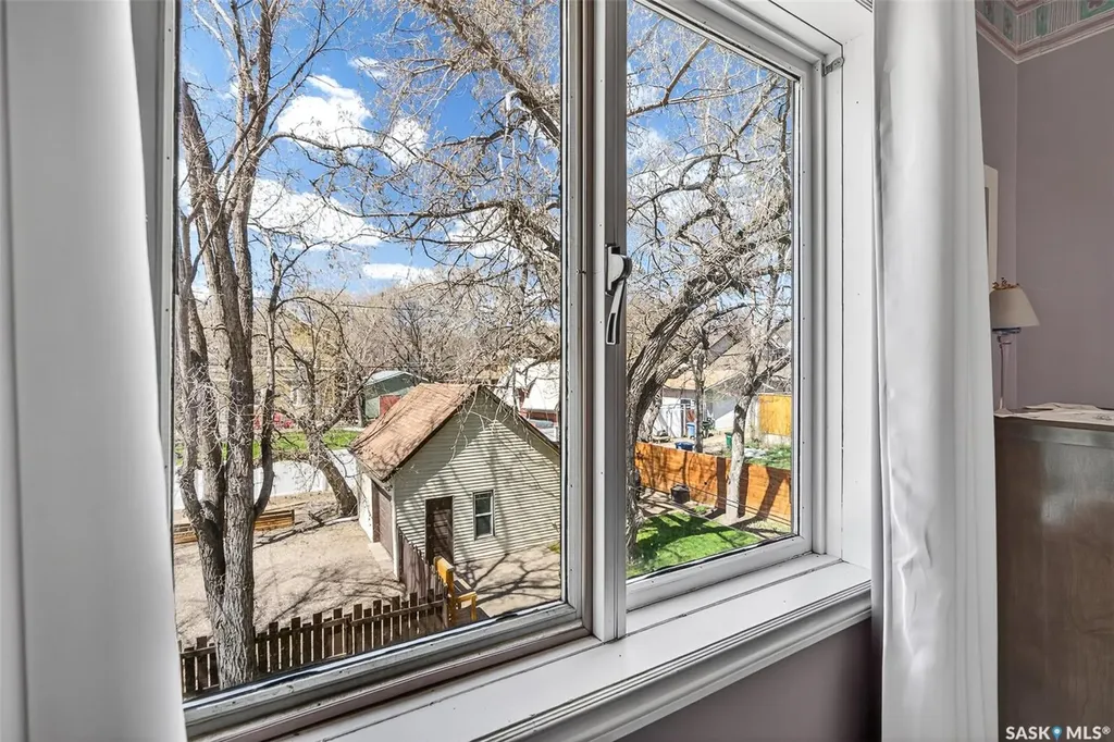 1108 Redland Avenue Moose Jaw SK S6H 3P3