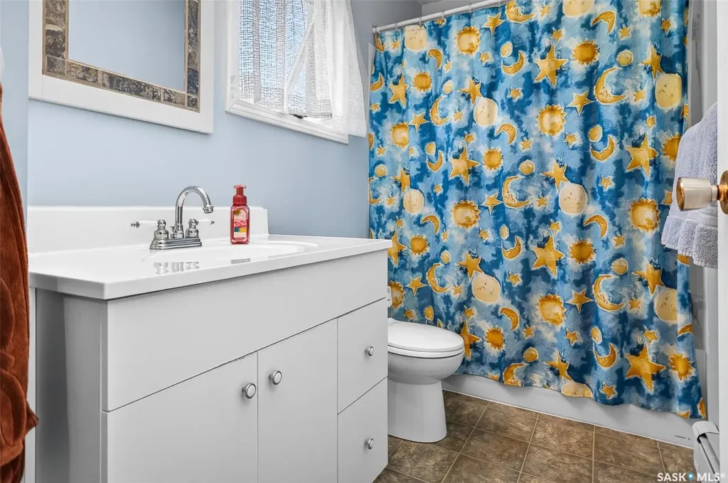 1108 Redland Avenue Moose Jaw SK S6H 3P3